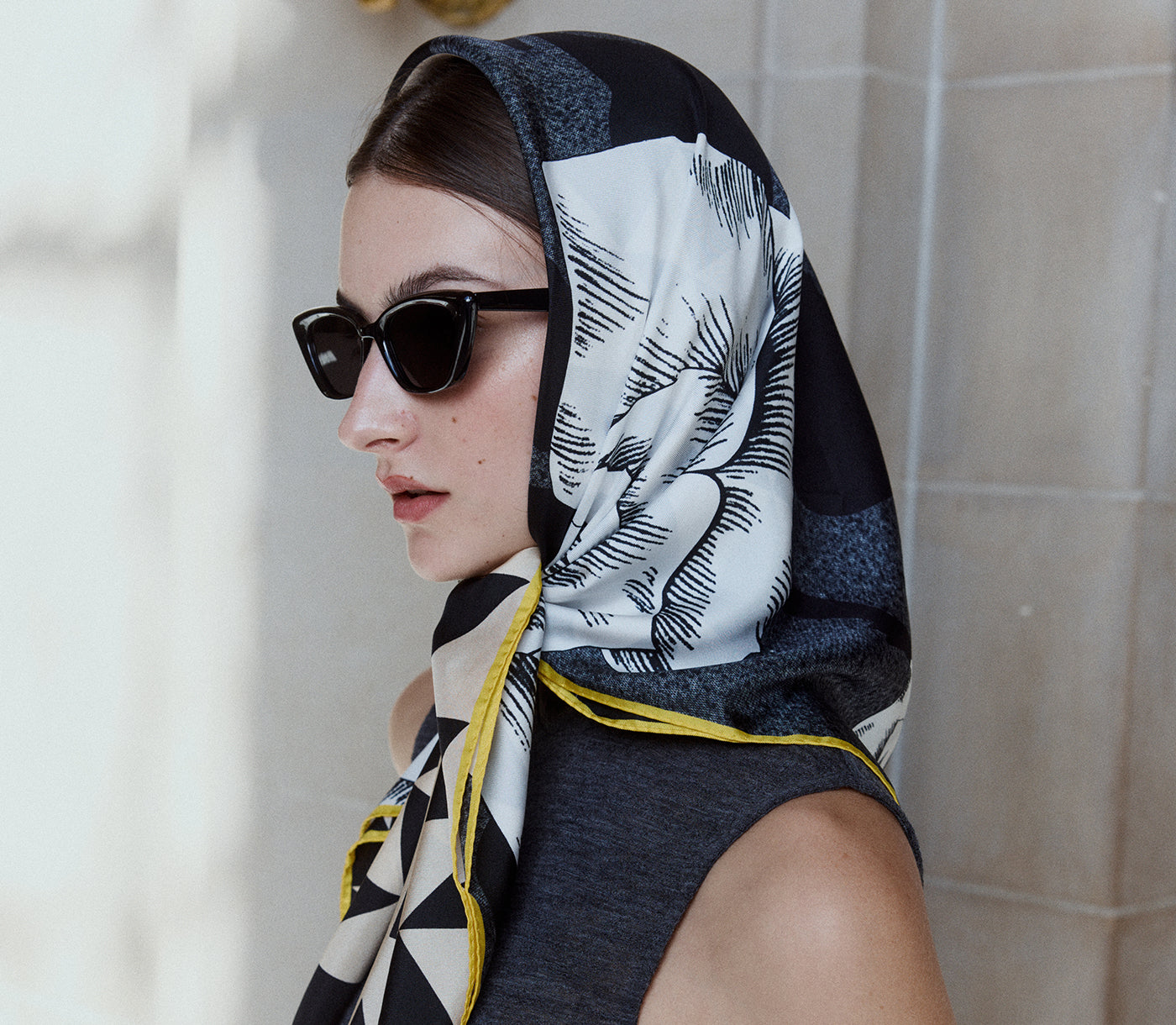 小物 NEXTRAVELER BLACK POCKER with DOWN SCARF Quilted Down Scarf - Onyx Black
